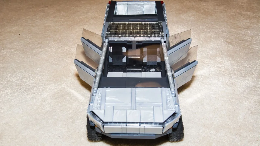 MEGA Tesla Cybertruck